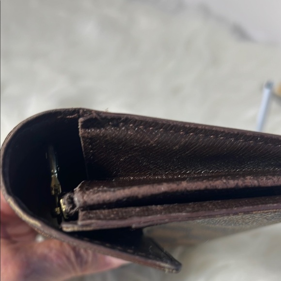 Louis Vuitton Damier Ebene canvas International Wallet. P43 - Picture 16 of 16